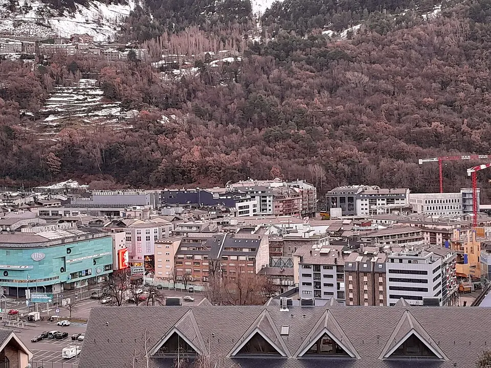 Vista urbana de Andorra la Vella, Principado de Andorra