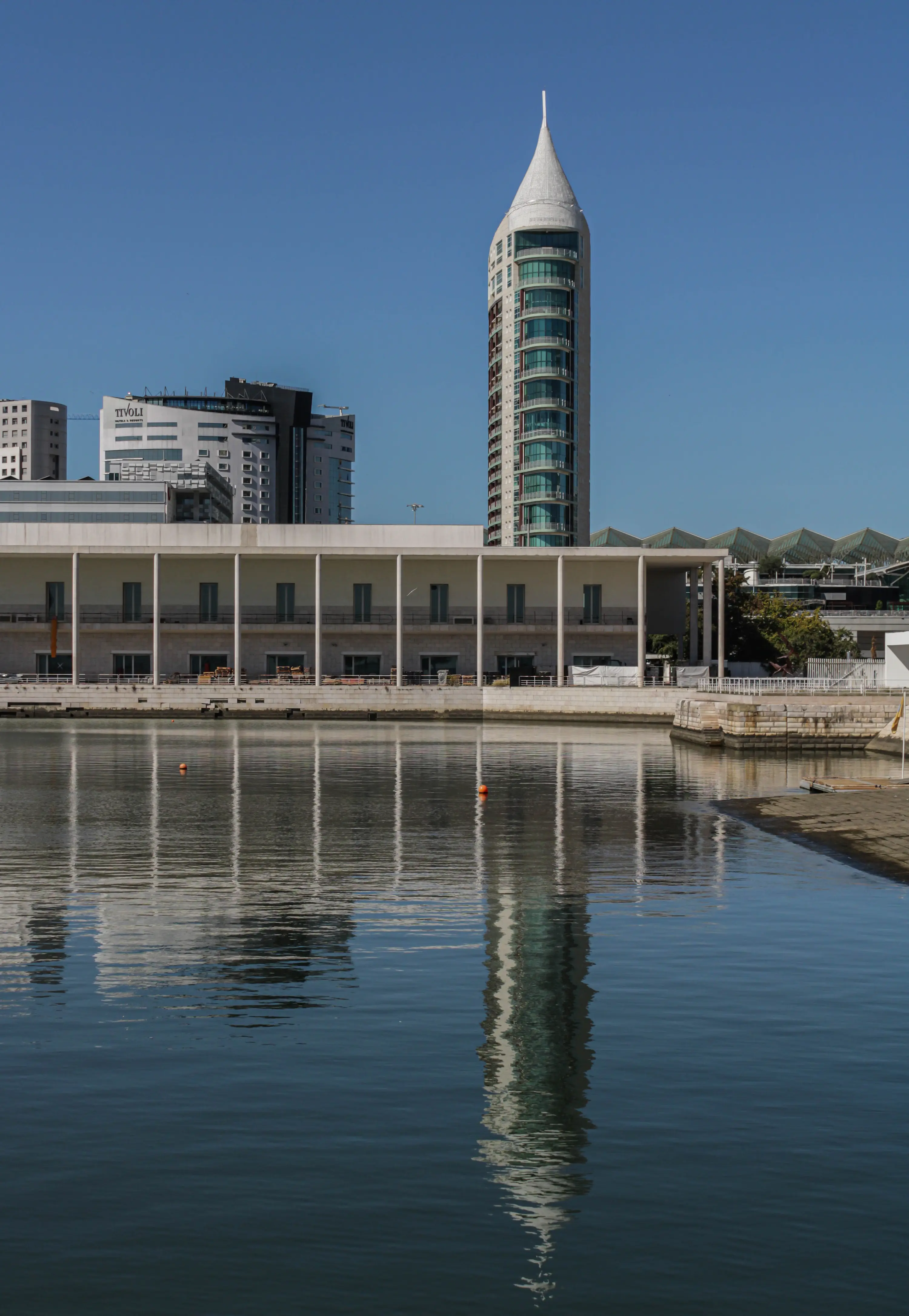 Parque das Nações y distrito empresarial moderno de Lisboa, Portugal