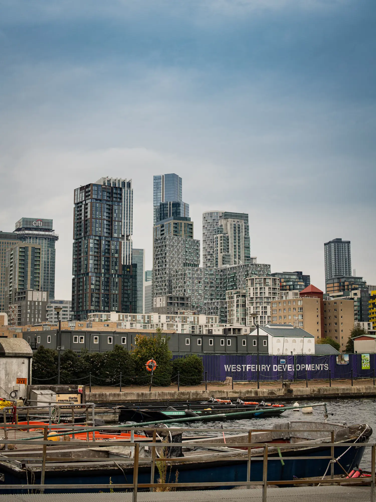 Distrito financiero de Canary Wharf en Londres, Reino Unido