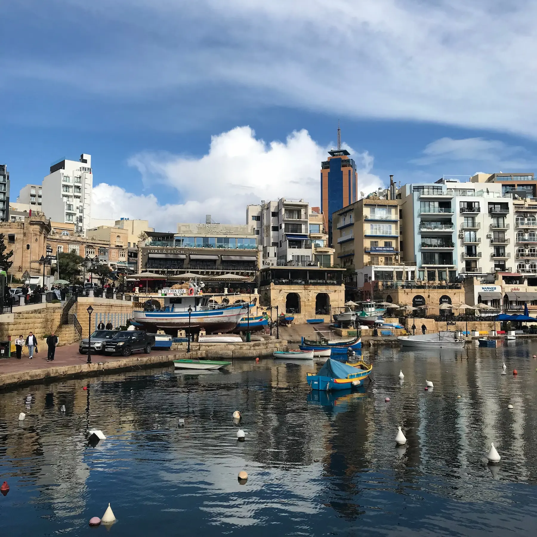 Vida internacional junto al mar en Malta